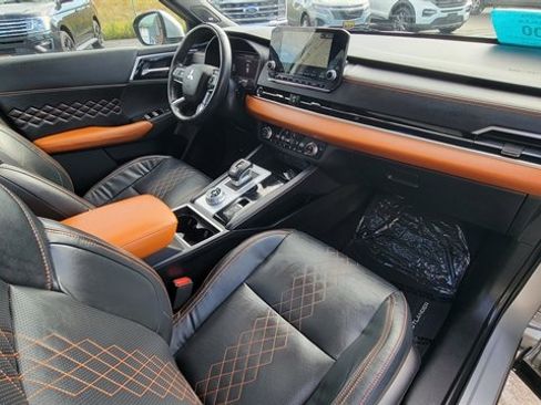 Used 2022 Mitsubishi Outlander SEL image 36