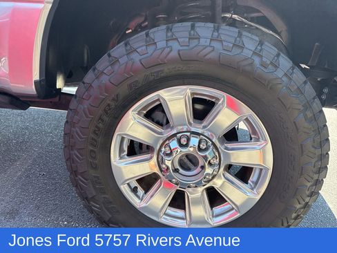 Used 2022 Ford F250 Platinum image 3