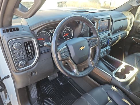 Used 2022 Chevrolet Silverado 3500 High Country w/ Z71 Off-Road Package image 12