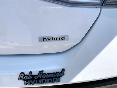 Used 2025 Hyundai Elantra SEL FWD image 10