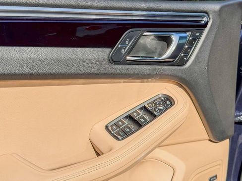 Used 2019 Porsche Macan image 9
