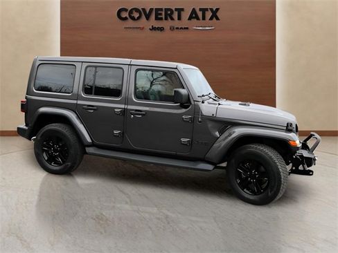 Used 2020 Jeep Wrangler Unlimited Sahara image 6