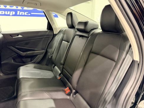 Used 2019 Volkswagen Jetta SE FWD image 40