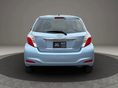 Used 2014 Toyota Yaris L image 5