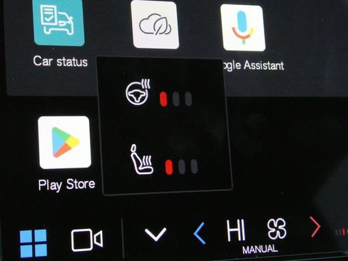 Used 2024 Volvo XC40 B5 Plus image 39