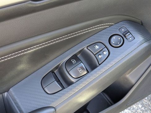 Used 2019 Nissan Altima 2.5 SL FWD image 12