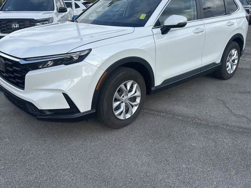 Used 2023 Honda CR-V LX image 2