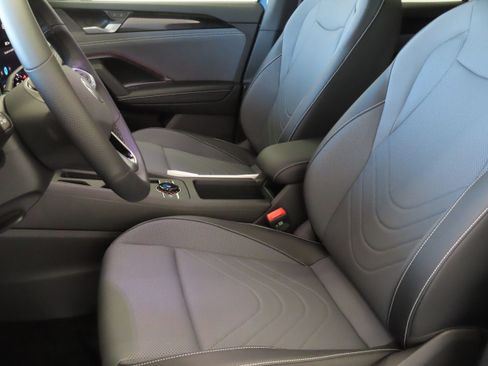 New 2026 Volkswagen Tiguan SE R-Line image 12