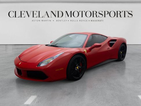 Used 2019 Ferrari 488 GTB RWD image 10