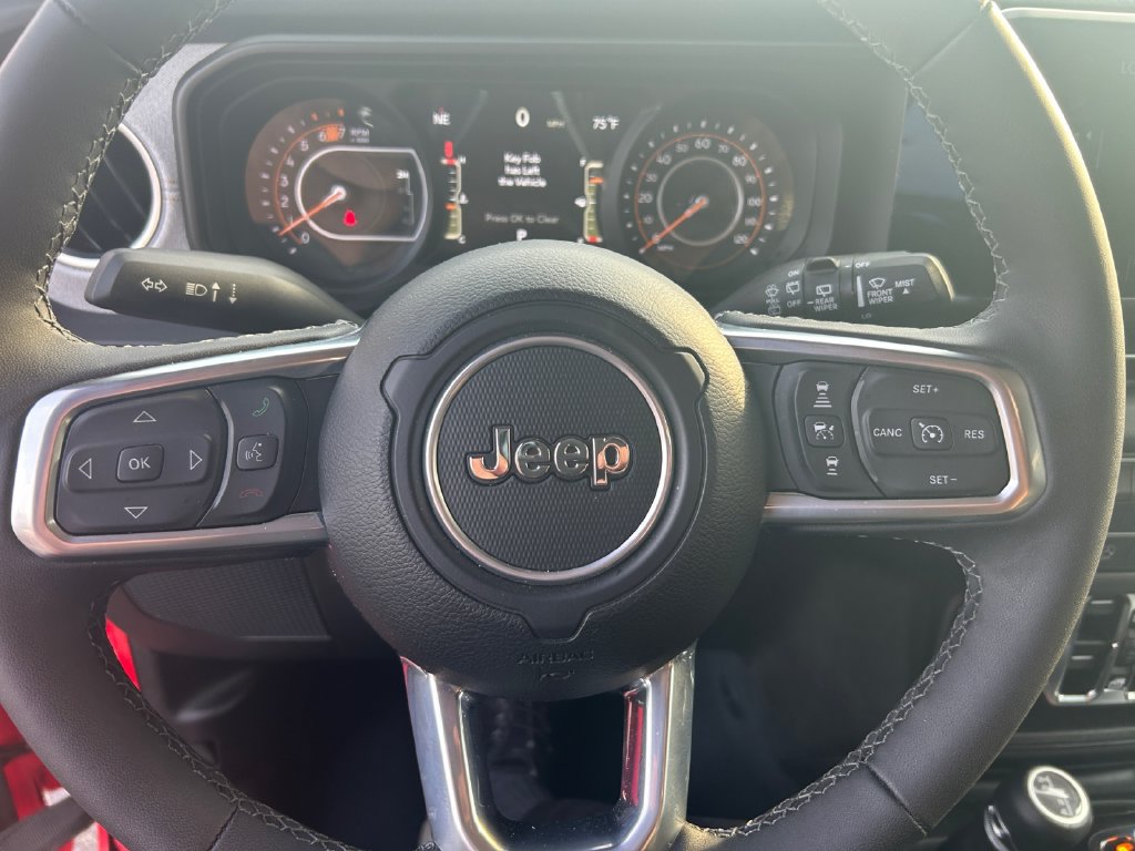 Certified 2026 Jeep Wrangler Unlimited Sahara AWD/4WD image 13