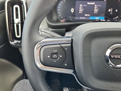 New 2026 Volvo XC40 B5 Ultra w/ Climate Package image 12