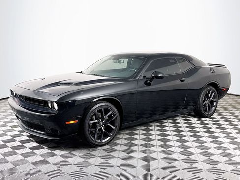 Used 2021 Dodge Challenger SXT w/ Blacktop Package image 4