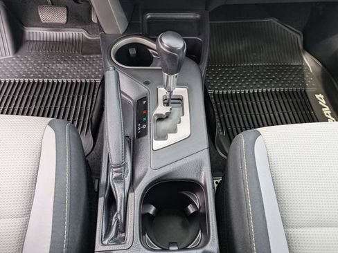 Used 2018 Toyota RAV4 XLE w/ Plus Extra Value Package AWD/4WD image 17