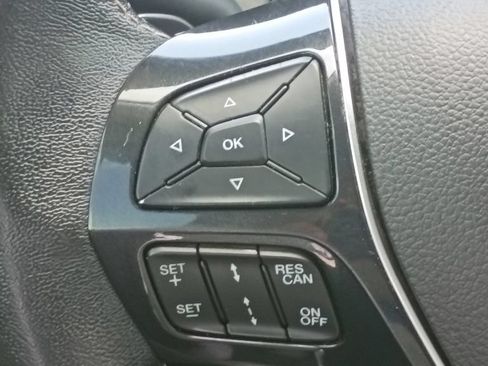 Used 2018 Ford Explorer Platinum AWD/4WD image 31