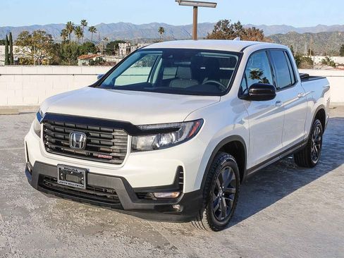 Used 2023 Honda Ridgeline Sport image 3