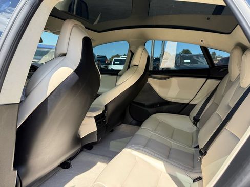 Used 2019 Tesla Model S Performance AWD/4WD image 17