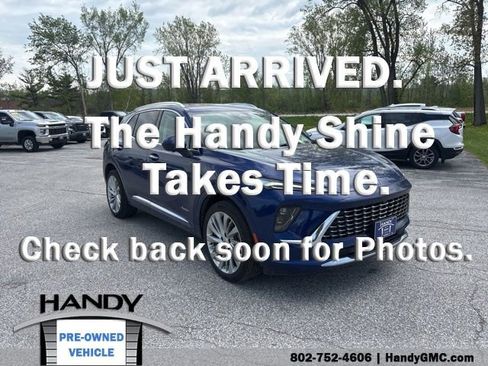 Used 2024 Buick Envision Avenir AWD/4WD image 1