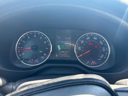 Used 2019 Toyota RAV4 XLE AWD/4WD image 34