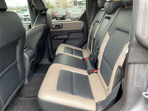 Used 2024 Ford Bronco Wildtrak image 11