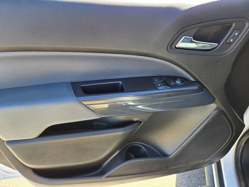 Used 2021 Chevrolet Colorado Z71 w/ Safety Package AWD/4WD image 8