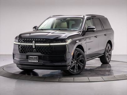 New 2027 Lincoln Navigator Reserve w/ Jet Appearance Package