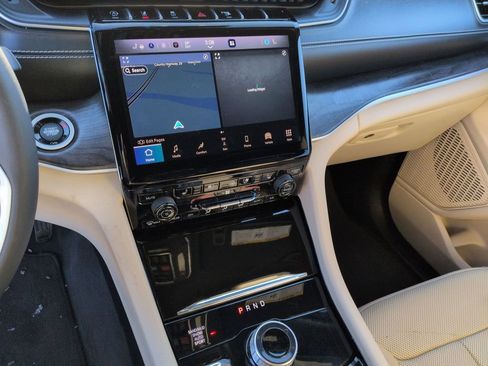 Used 2023 Jeep Grand Cherokee Limited w/ Luxury Tech Group II image 22