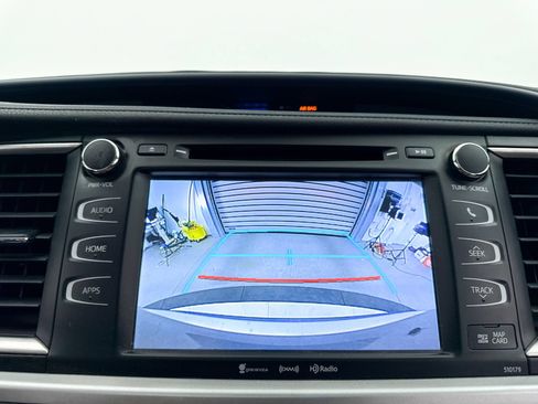 Used 2017 Toyota Highlander XLE w/ Carpet Mat Package AWD/4WD image 20