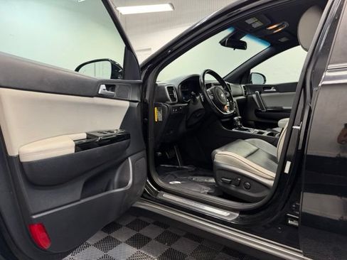 Used 2019 Kia Sportage EX w/ EX Sport Appearance Package AWD/4WD image 11