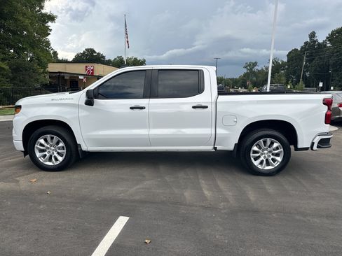 Used 2025 Chevrolet Silverado 1500 Custom RWD image 5