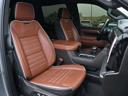 Used 2025 GMC Sierra 1500 Denali Ultimate image 18