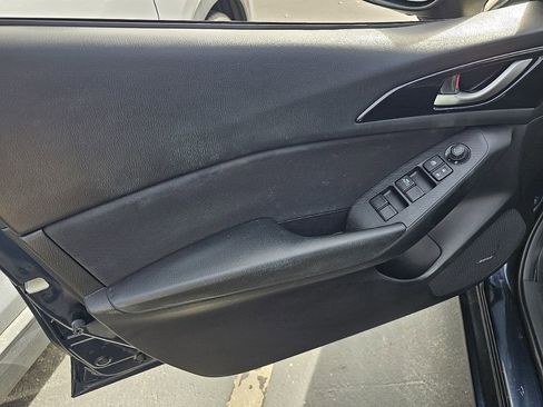 Used 2014 MAZDA MAZDA3 i Touring w/ Technology Package image 12