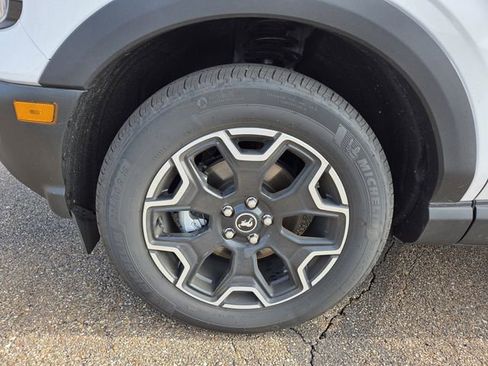 New 2025 Ford Bronco Sport Outer Banks w/ Outer Banks Tech Package+ AWD/4WD image 24