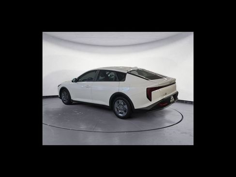 Used 2025 Kia K4 FWD image 4