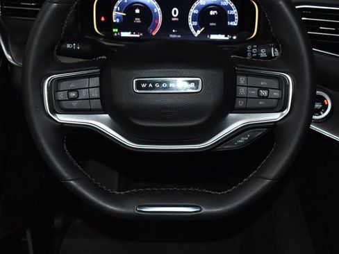 Used 2024 Jeep Wagoneer Series II image 28