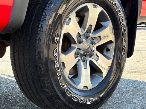 Used 2012 Ford F150 FX4 w/ FX Luxury Pkg AWD/4WD image 33