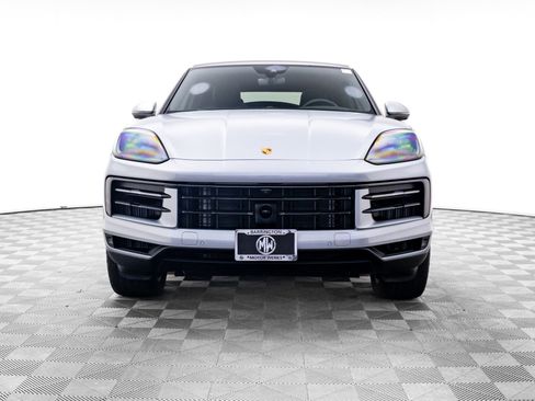 Certified 2025 Porsche Cayenne Coupe AWD/4WD image 9