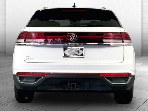 Used 2025 Volkswagen Atlas Cross Sport SE image 3