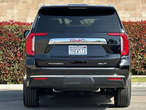 Used 2023 GMC Yukon SLT w/ SLT Luxury Package image 5
