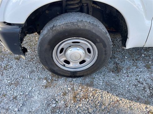 Used 2015 Ford F250 XL w/ Power Equipment Group image 31