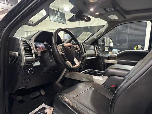Used 2017 Ford F250 Lariat w/ Lariat Ultimate Package AWD/4WD image 15