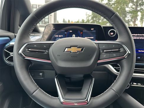 New 2026 Chevrolet Equinox EV LT image 23