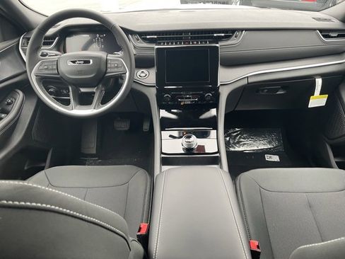 New 2025 Jeep Grand Cherokee L Laredo image 55