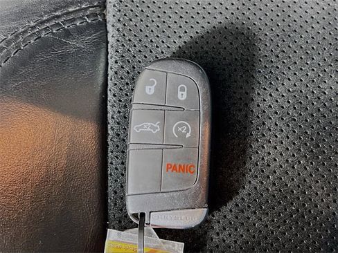 Used 2012 Chrysler 300 SRT8 w/ Leather Interior Group image 12