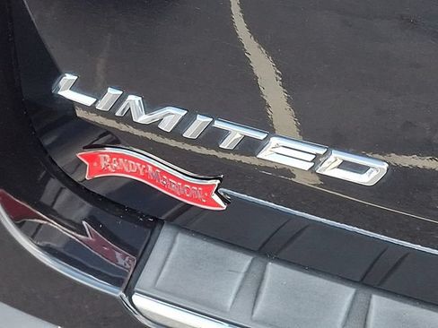 Used 2022 Ford Explorer Limited w/ Equipment Group 301A AWD/4WD image 28