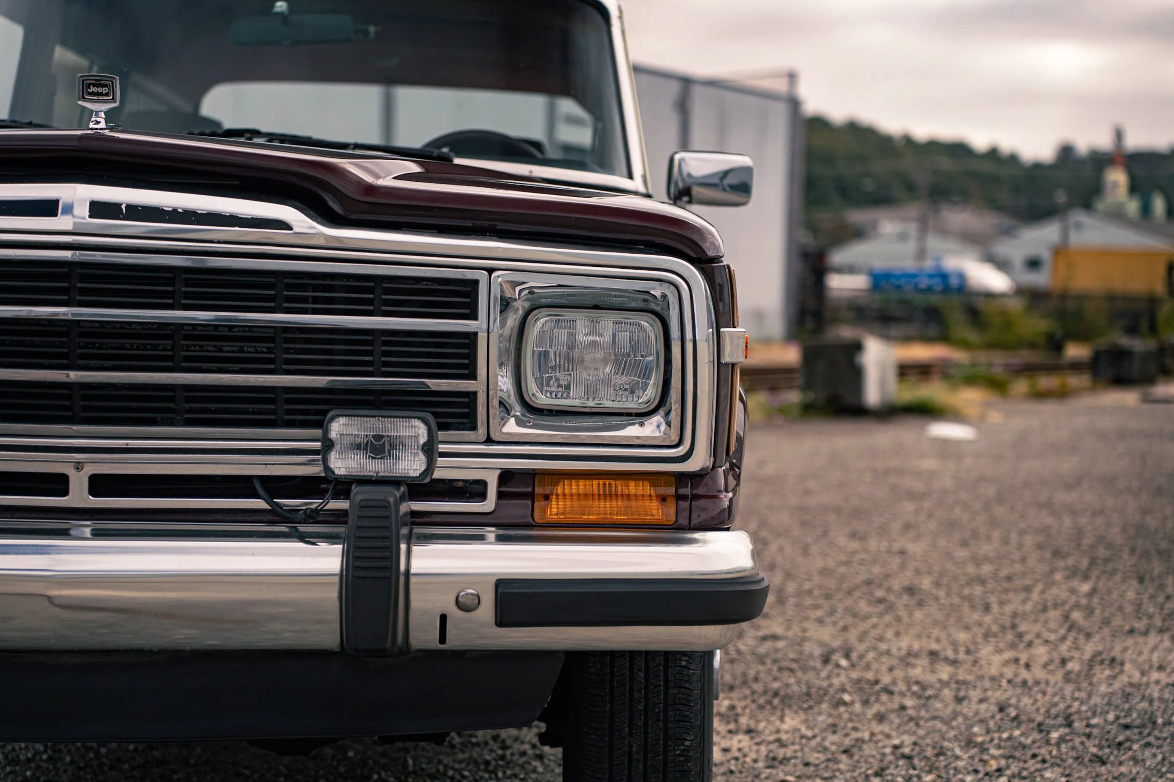 Used 1987 Jeep Grand Wagoneer AWD/4WD image 32