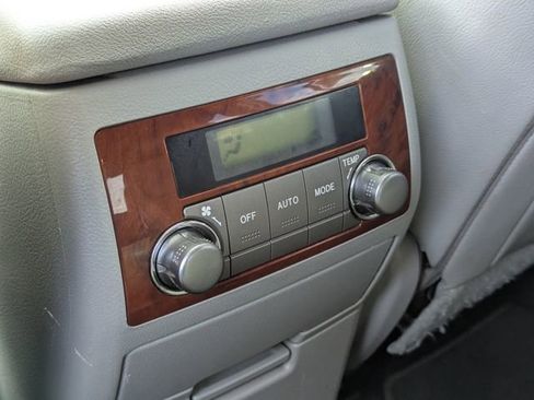 Used 2011 Toyota Highlander Limited w/ Tow Pkg image 27