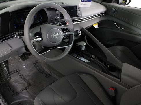 Certified 2026 Hyundai Elantra Sport FWD image 19