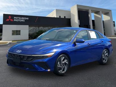 Used 2025 Hyundai Elantra SEL