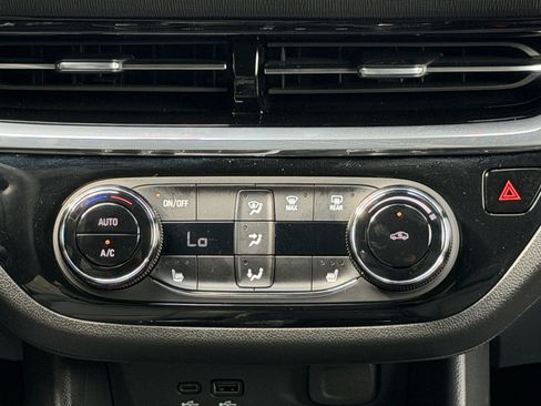 New 2026 Buick Envista Sport Touring w/ Convenience I Package FWD image 21