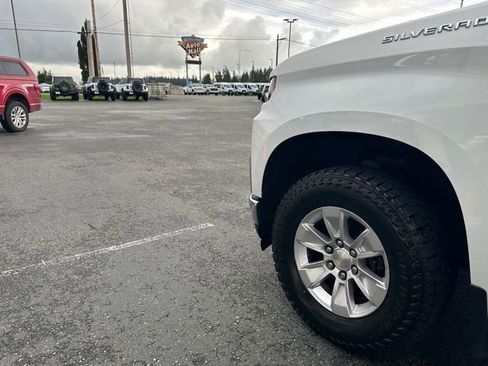 Used 2019 Chevrolet Silverado 1500 LT image 22
